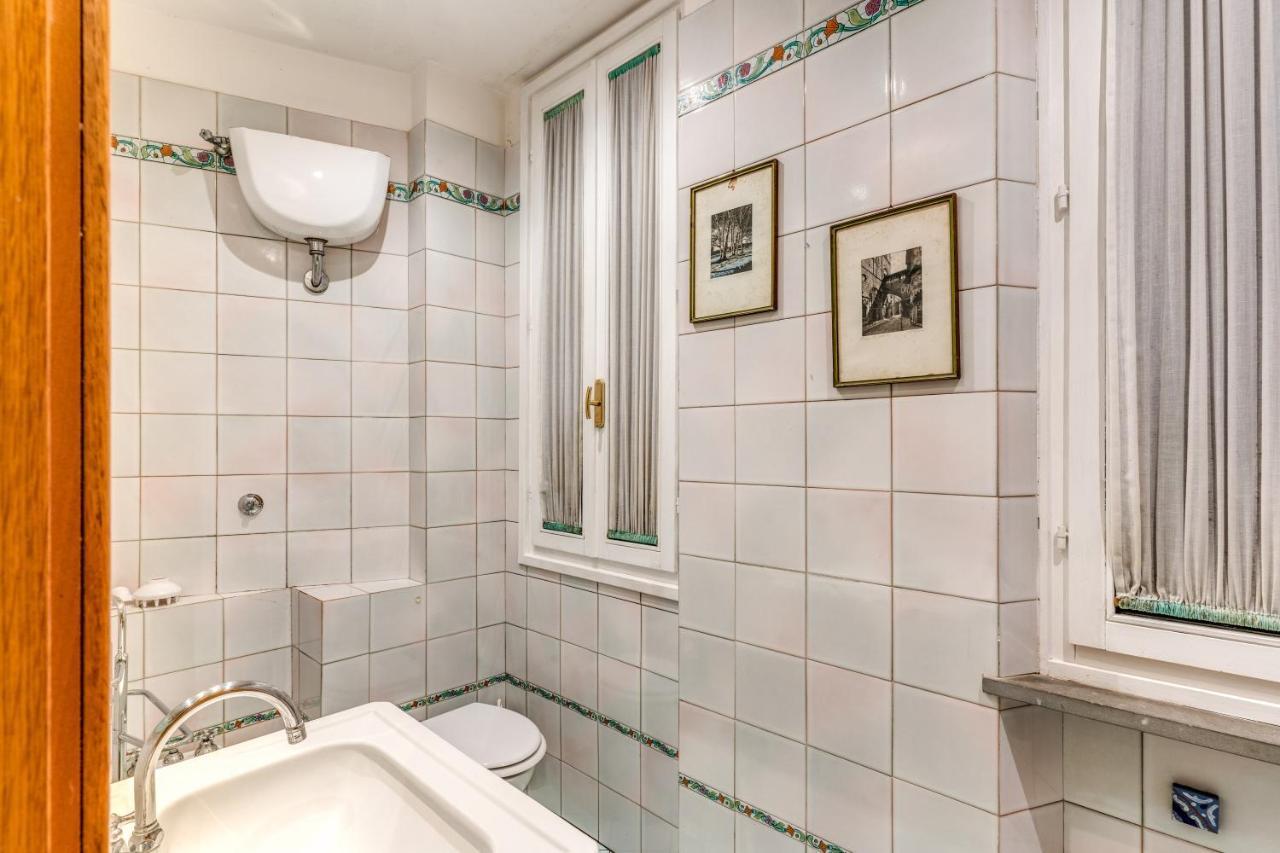 דירות רומא Lovely Flat By The Trevi Fountain מראה חיצוני תמונה