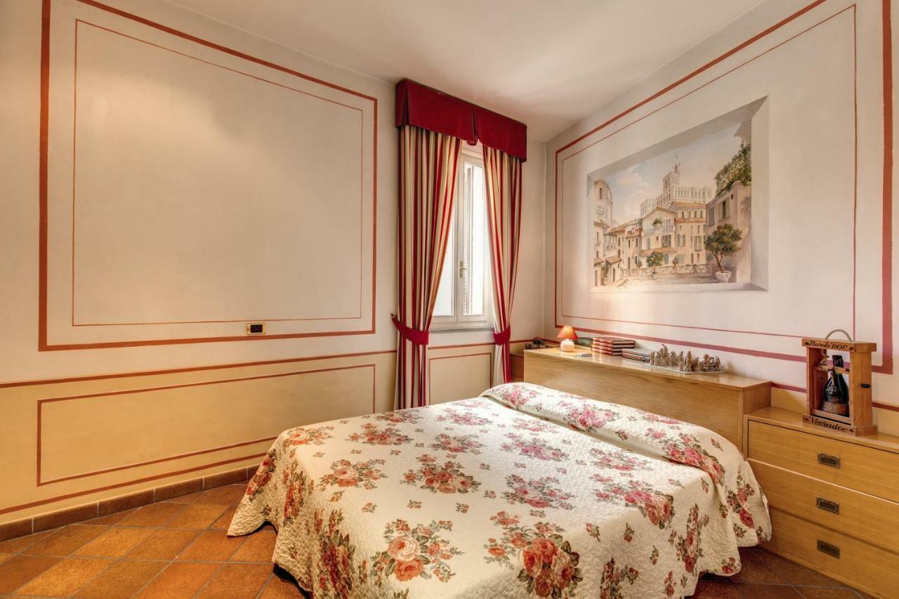 דירות רומא Lovely Flat By The Trevi Fountain מראה חיצוני תמונה
